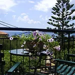 Skardamoula's N Apartment