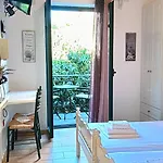 Skardamoula's N Lejlighed