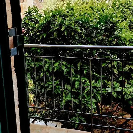 ο κήπος της σκαρδαμούλας * Καρδαμύλη